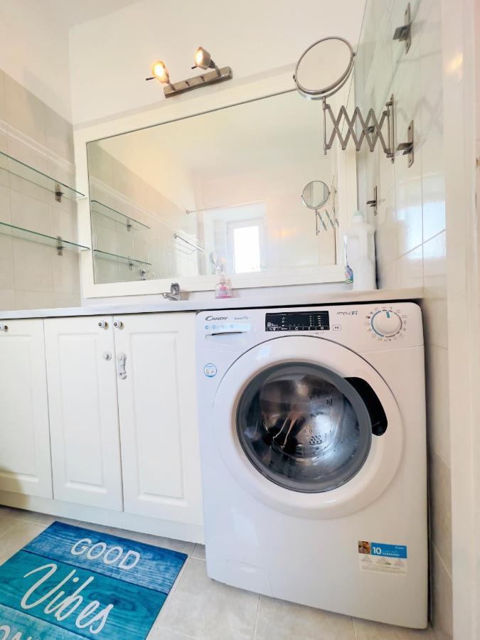 Cozy Fairytal Garden Apartment, Family Friendly, Free Parking, 15 Min To Airport Αθήνα Εξωτερικό φωτογραφία