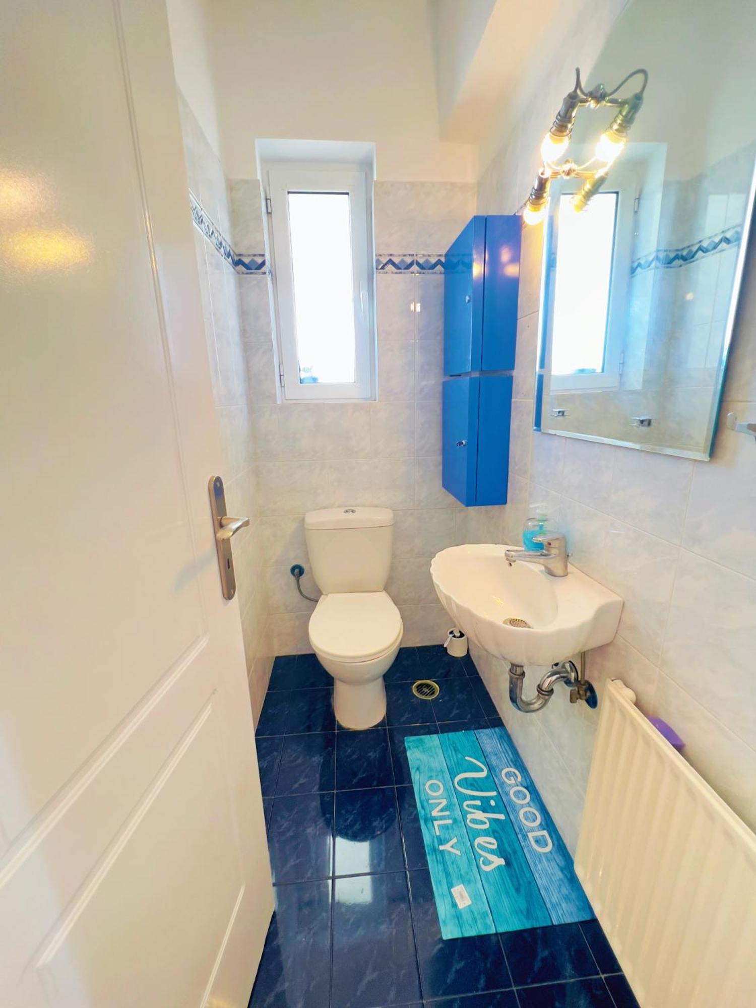 Cozy Fairytal Garden Apartment, Family Friendly, Free Parking, 15 Min To Airport Αθήνα Εξωτερικό φωτογραφία