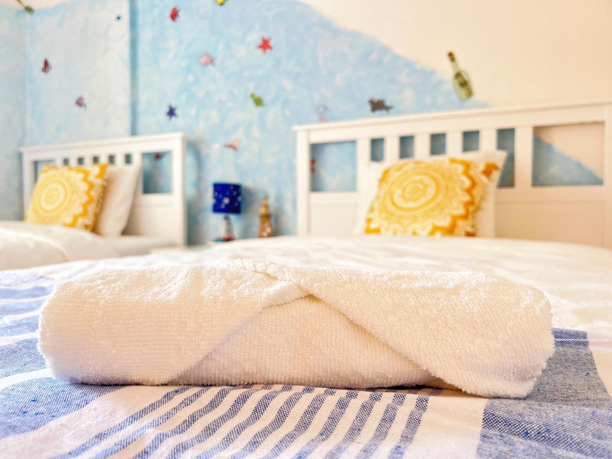 Cozy Fairytal Garden Apartment, Family Friendly, Free Parking, 15 Min To Airport Αθήνα Εξωτερικό φωτογραφία