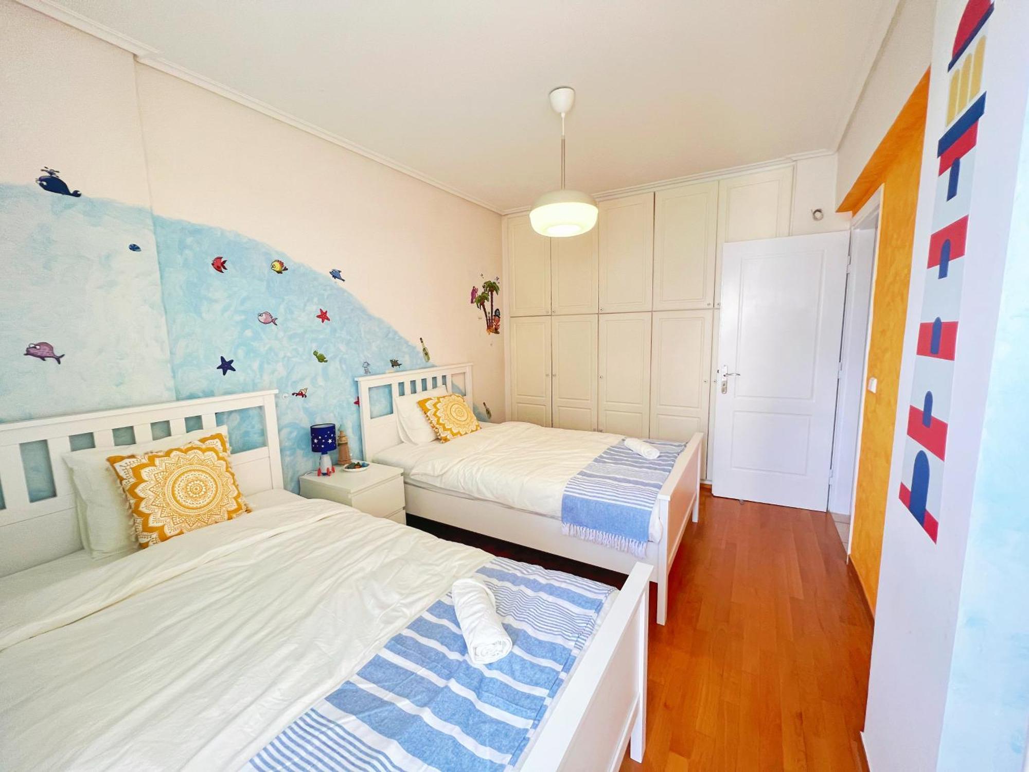 Cozy Fairytal Garden Apartment, Family Friendly, Free Parking, 15 Min To Airport Αθήνα Εξωτερικό φωτογραφία