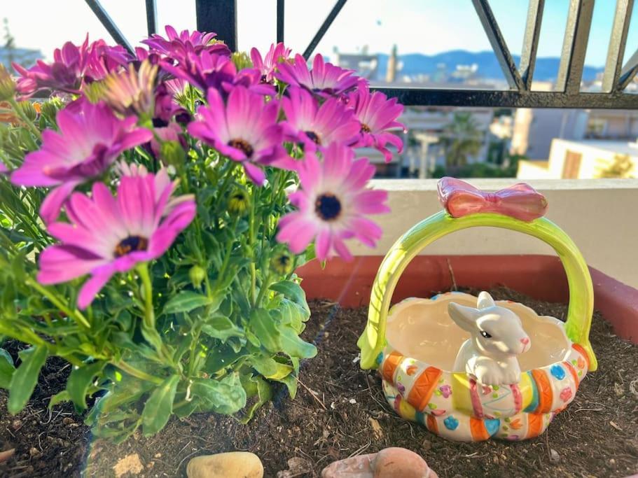 Cozy Fairytal Garden Apartment, Family Friendly, Free Parking, 15 Min To Airport Αθήνα Εξωτερικό φωτογραφία